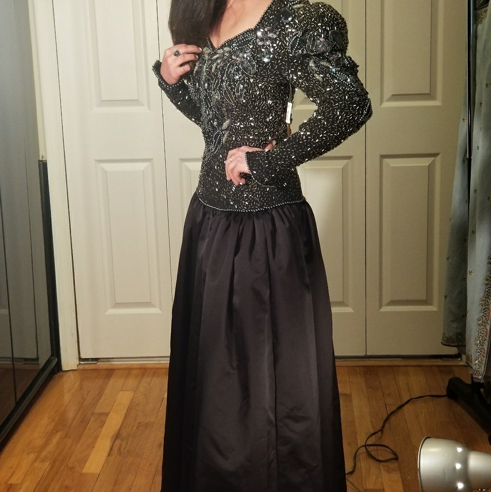Dress - Picture 2 of 7